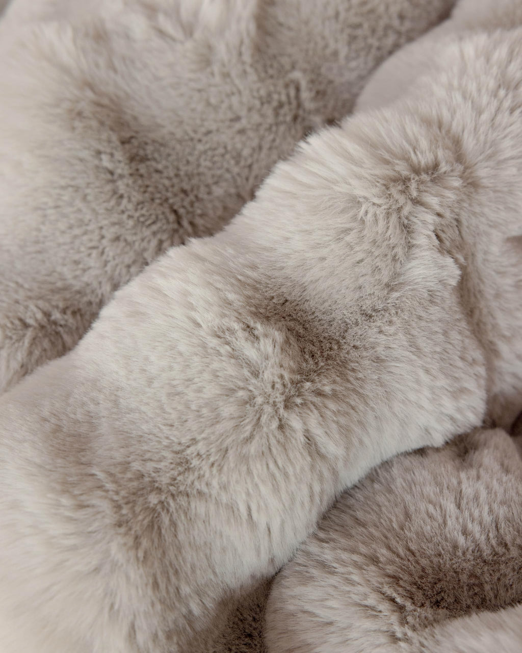 Cozy Earth Bubble Cuddle Blanket, Faux Fur Ultra-Soft Luxury Throw Blanket