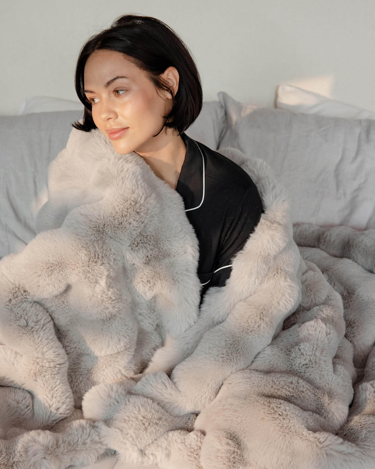 Cozy Earth Bubble Cuddle Blanket, Faux Fur Ultra-Soft Luxury Throw Blanket
